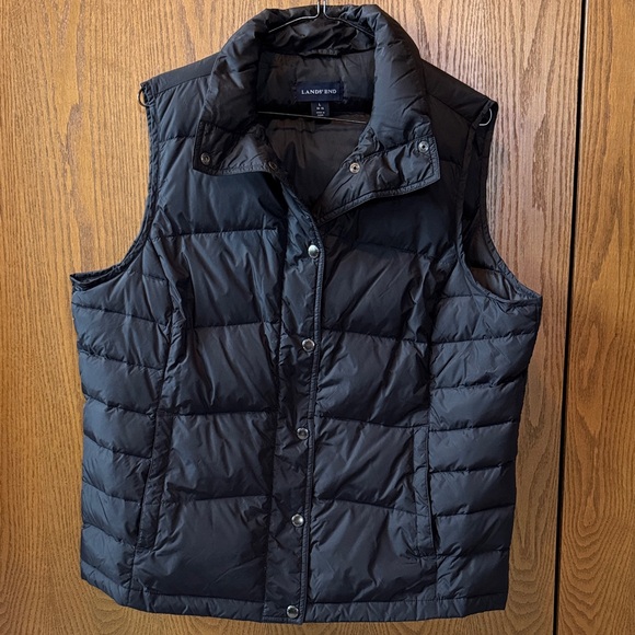 Lands' End Jackets & Blazers - Lands' End Black Puffer Vest